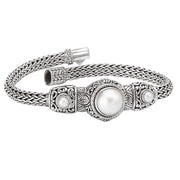 Ladies Fashion Pearl Bracelet