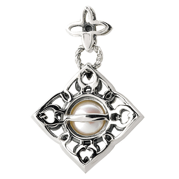 Ladies Fashion Pearl Pendant