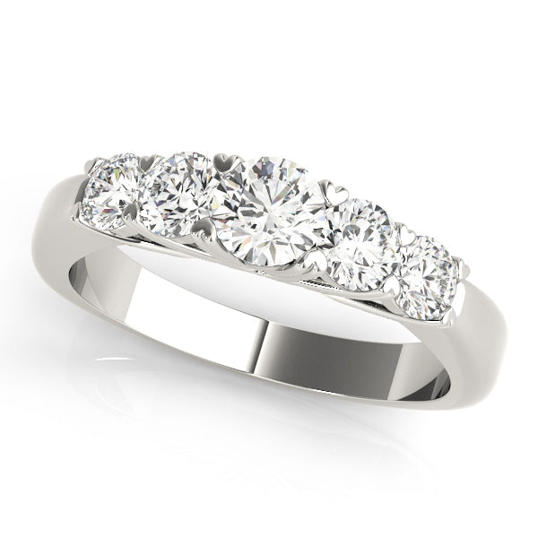 Round Diamond Wedding Ring