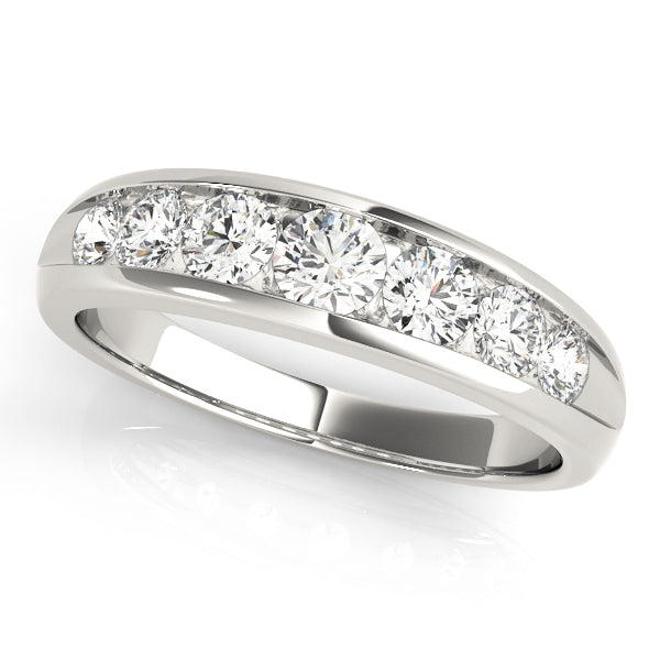 Round Diamond Wedding Ring