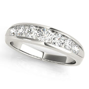 Round Diamond Wedding Ring