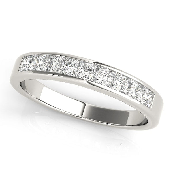 18K White Gold 1/6 ct tw Fancy Shape Diamond Wedding Ring