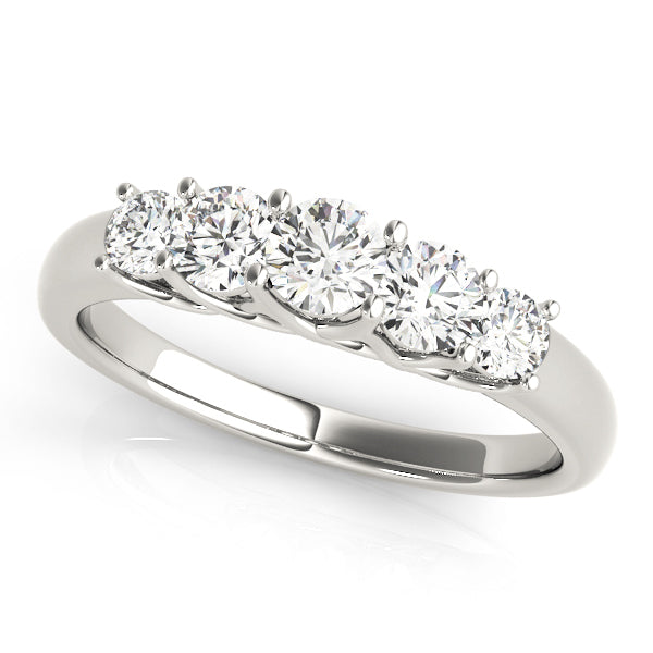 Round Diamond Wedding Ring